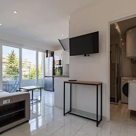 Appartement Renting T2 Entièrement Rénové Derrière Le Martinez