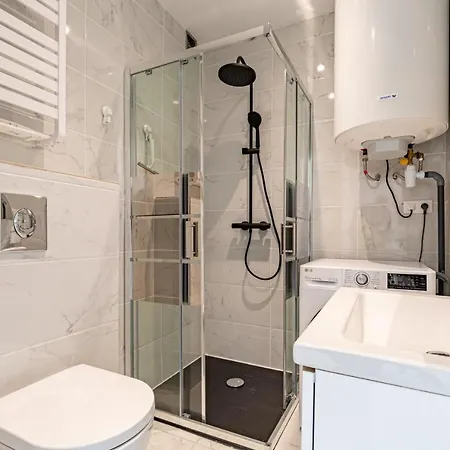 Apartment Le Cirodde One Bedroom Completely Renovated Behind The Martinez Cannes